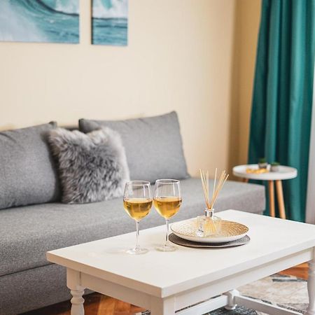 Central And Modern Apartment With Free Parking Timisoara Bagian luar foto